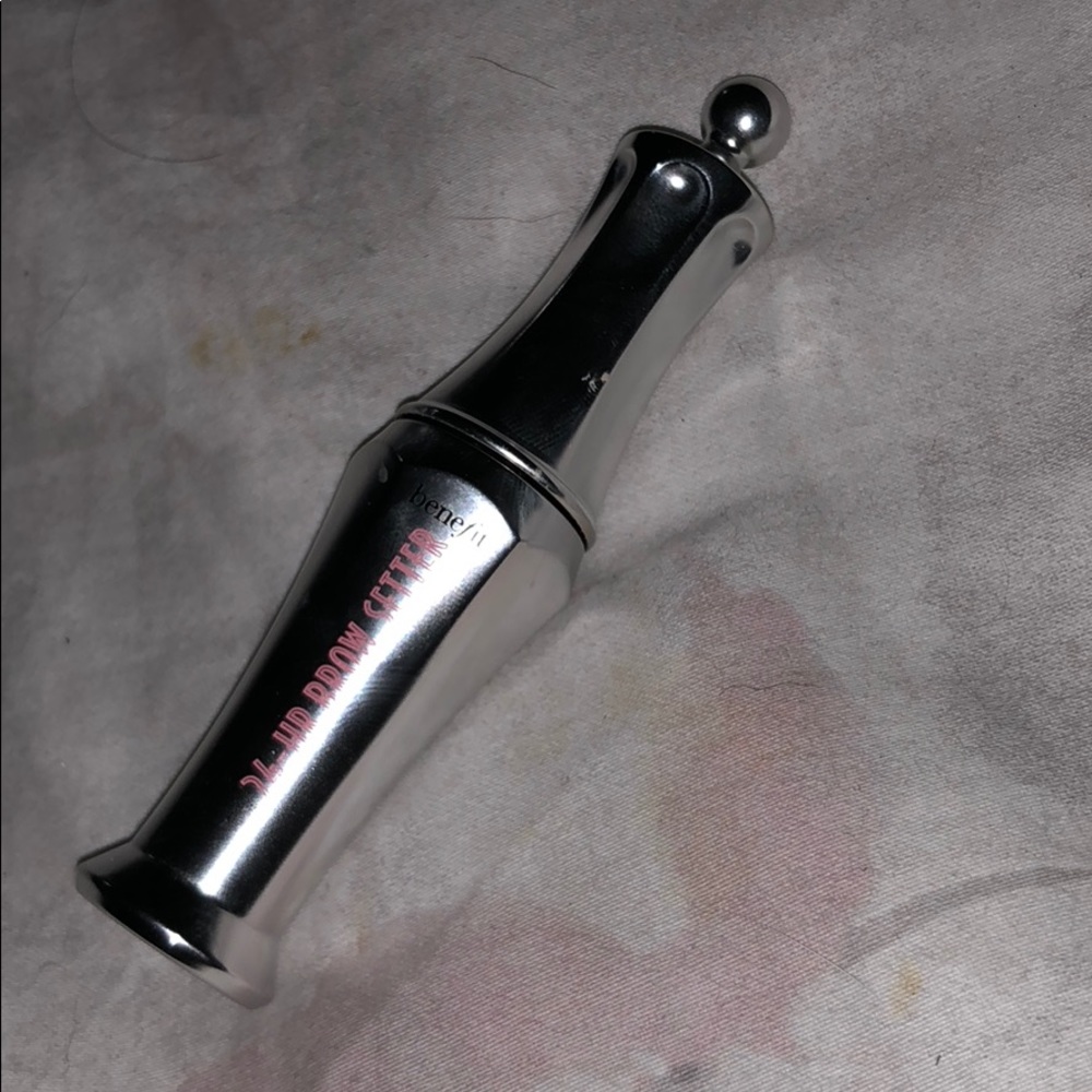 Benefit Brow Setter.